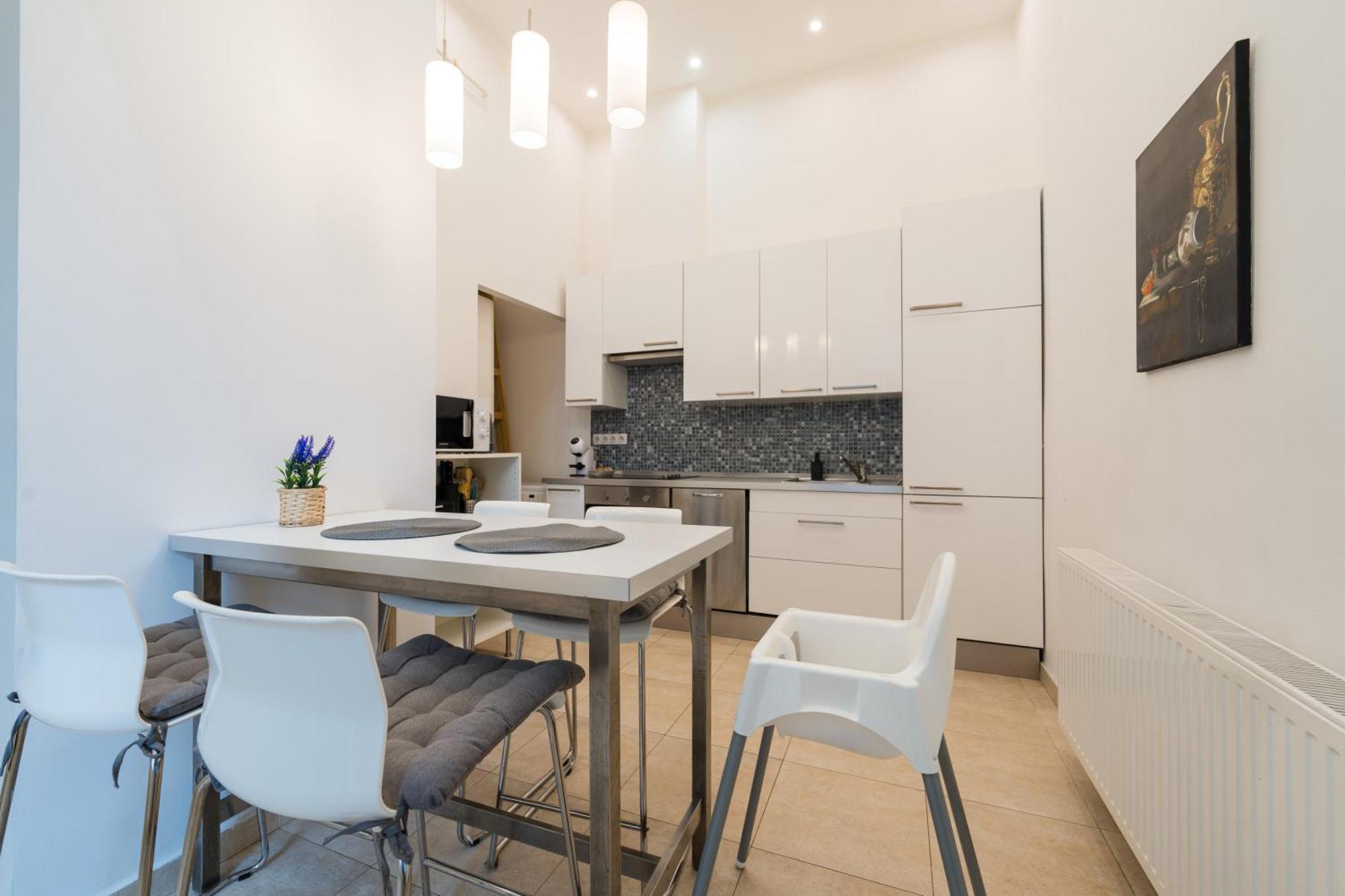Spacious Apartment By Opera Budapest Exterior photo