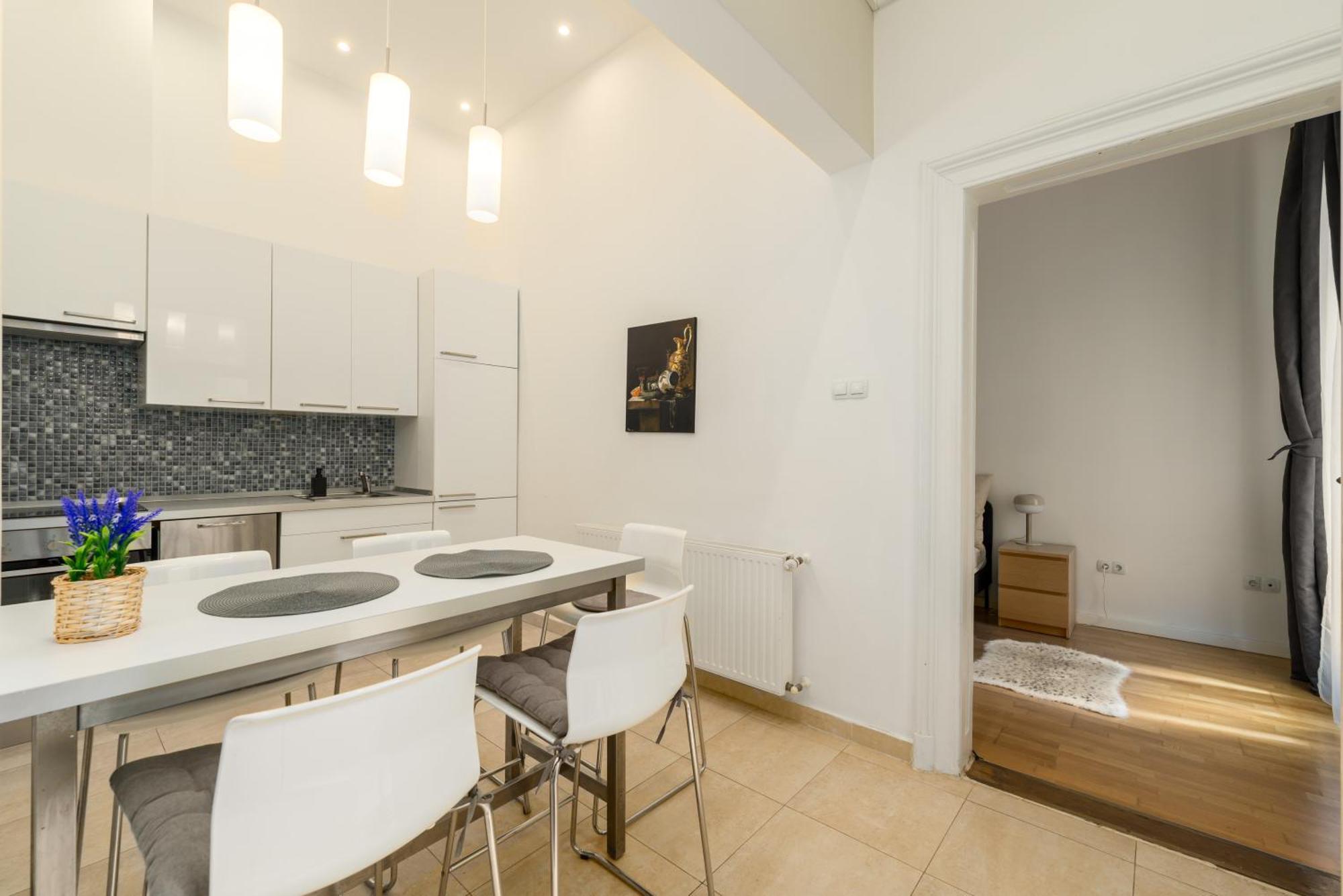 Spacious Apartment By Opera Budapest Exterior photo