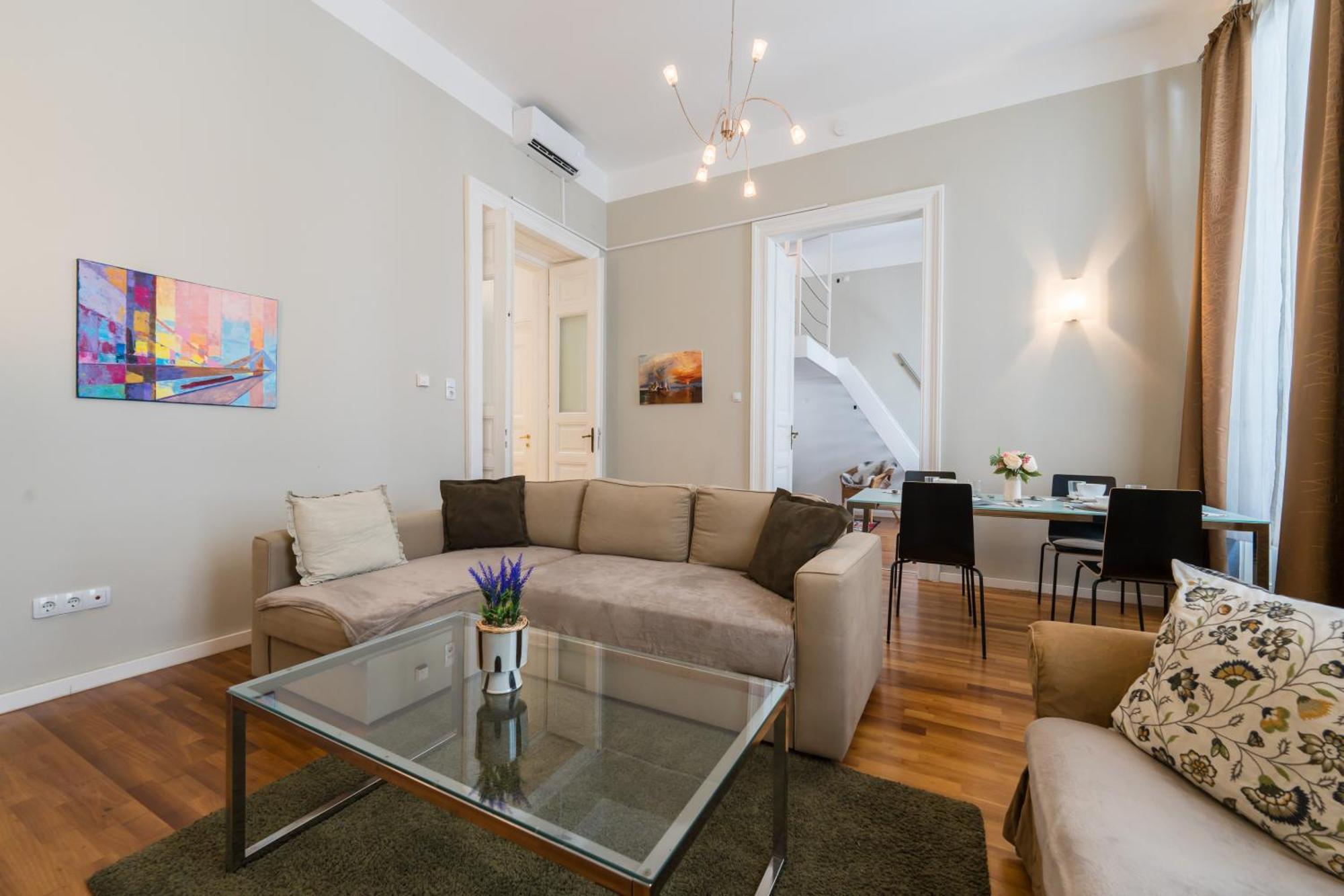 Spacious Apartment By Opera Budapest Exterior photo